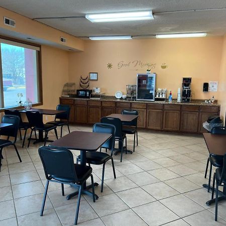 Travelers Lodge Beatrice מראה חיצוני תמונה