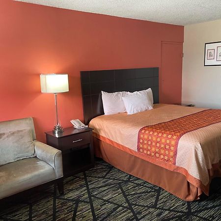 Travelers Lodge Beatrice מראה חיצוני תמונה
