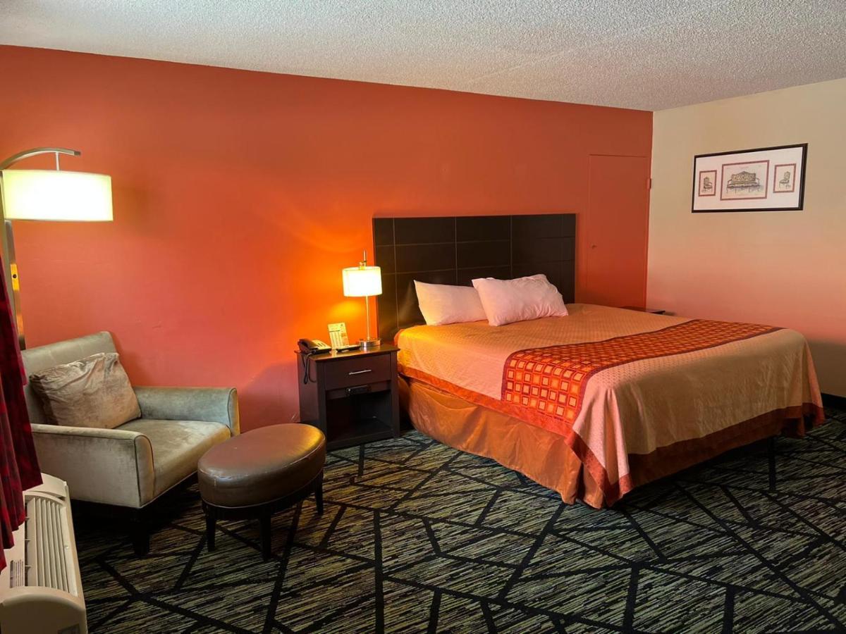 Travelers Lodge Beatrice מראה חיצוני תמונה
