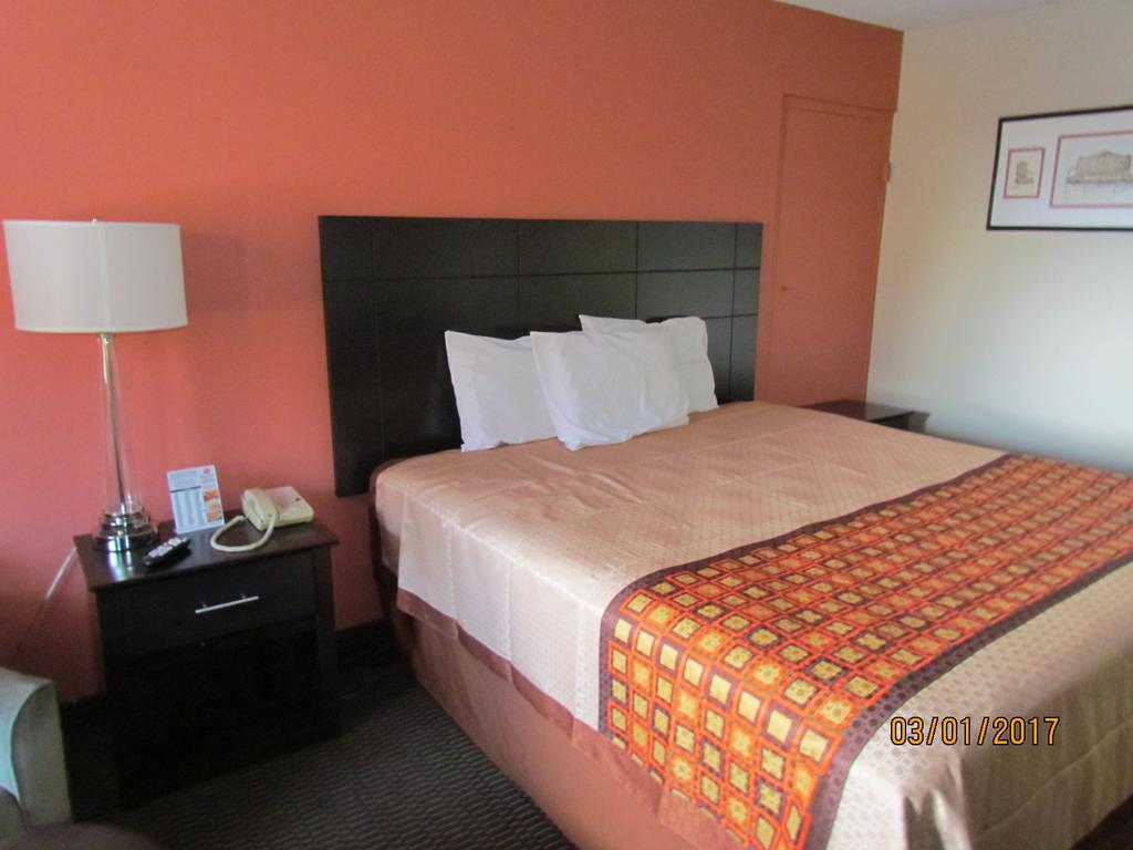 Travelers Lodge Beatrice מראה חיצוני תמונה